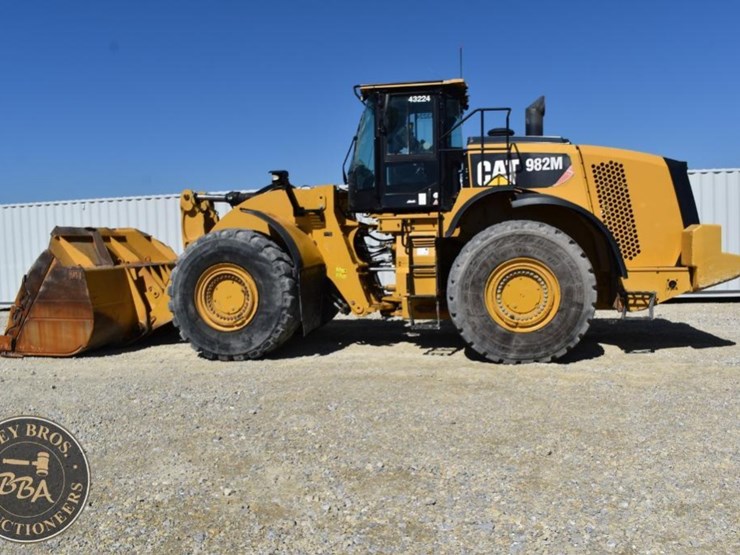 2016-caterpillar-982m-image-31