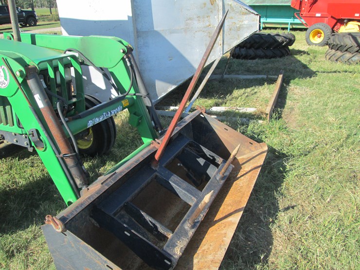 2001-john-deere-5205-image-16