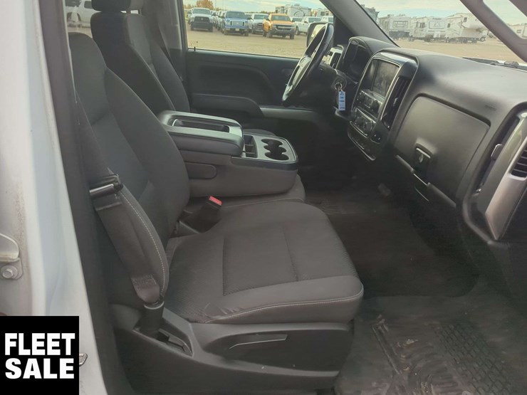 2017-chevrolet-silverado-1500-image-18