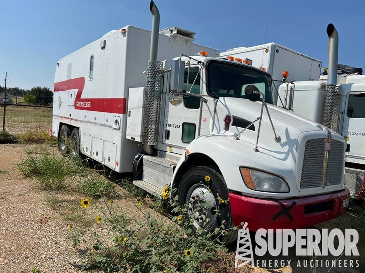 2011-kenworth-t370-image-5