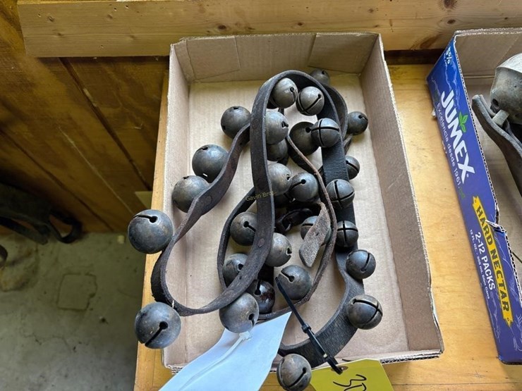 30-brass-sleigh-bells-image-1