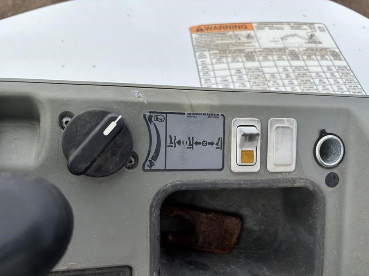 2017-bobcat-e35i-image-36