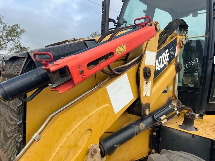 2015-caterpillar-420f-it-image-11