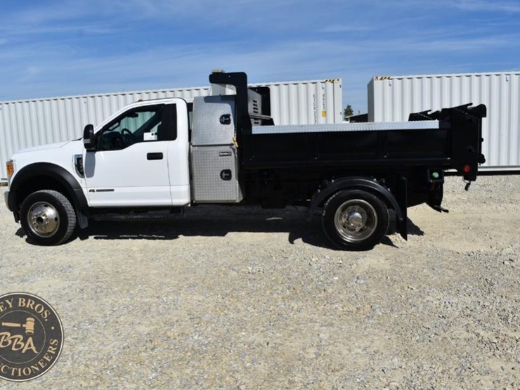2017-ford-f550-image-8