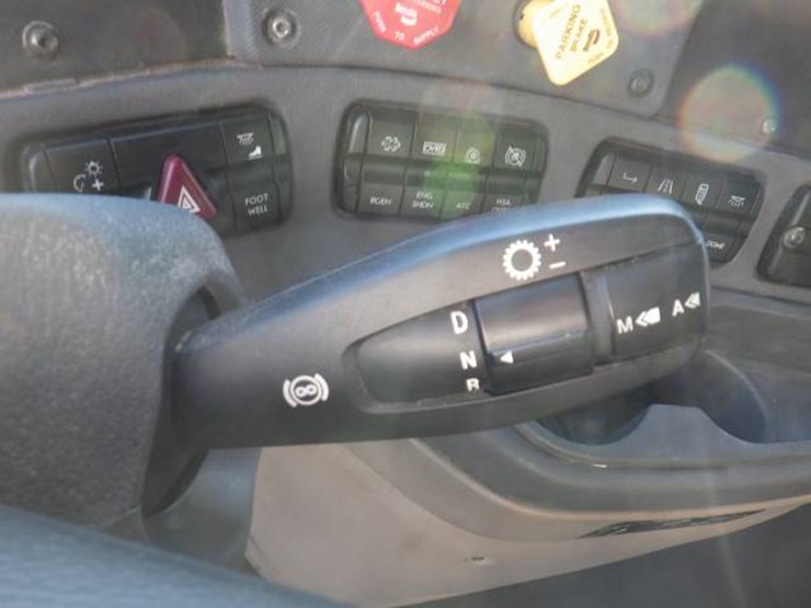 2020-freightliner-cascadia-125-image-9