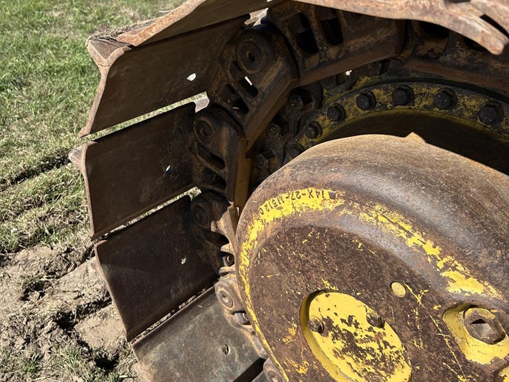 komatsu-d65ex-12-image-26