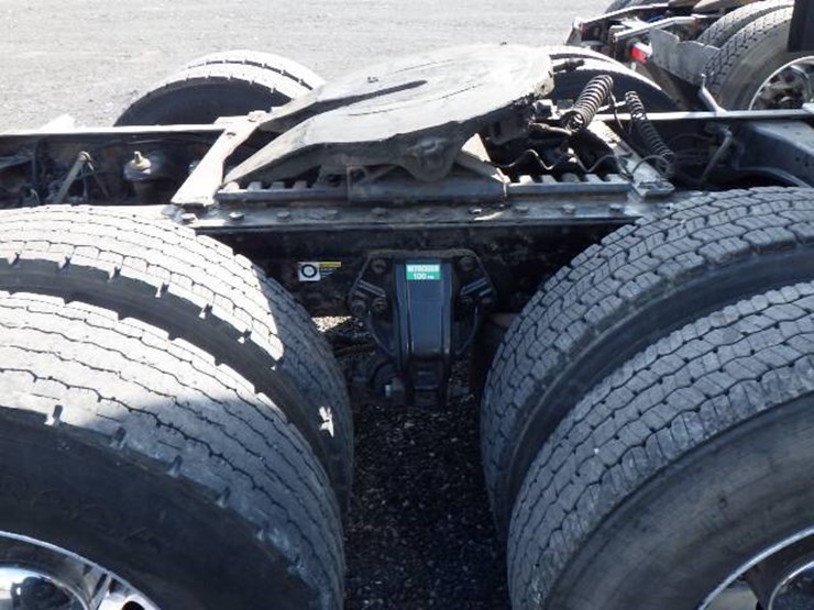 2016-kenworth-t680-image-5