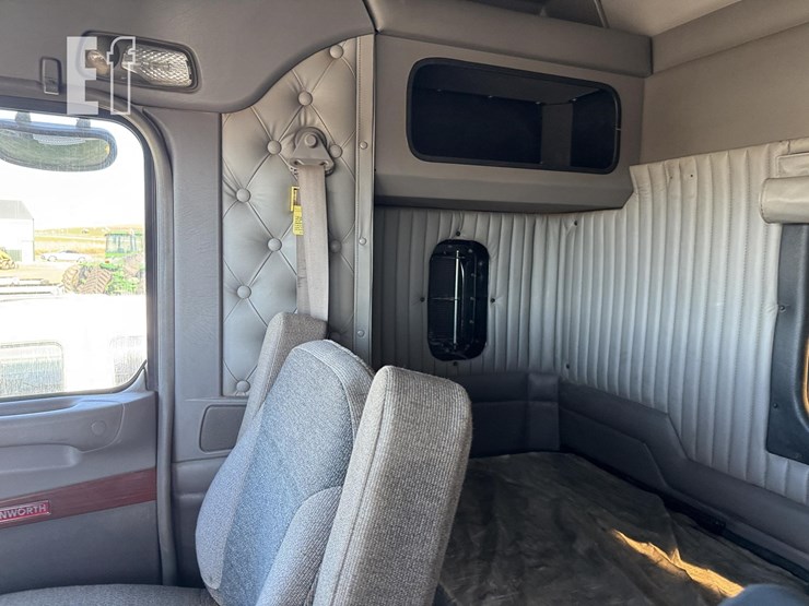 2009-kenworth-t800-image-89