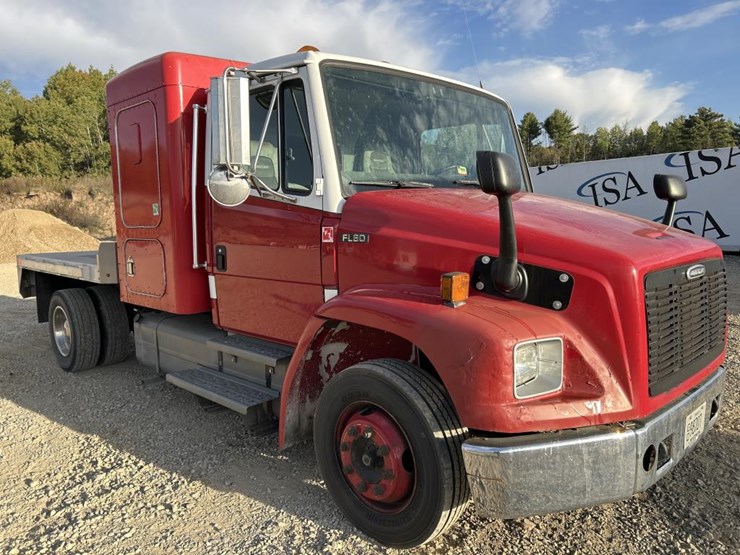 1997-freightliner-fl60-image-7
