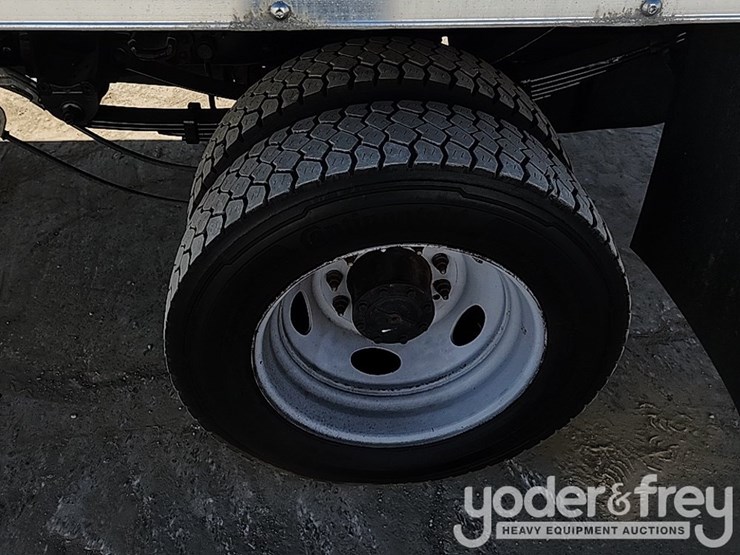 2019-ford-f450-image-11