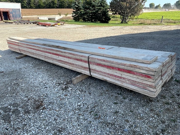#1979-•-(36)-scaffolding-planks-image-1