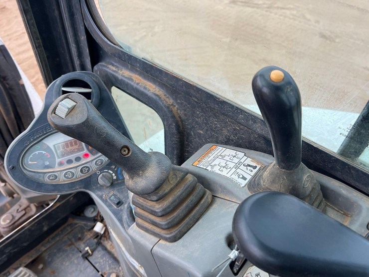 2019-bobcat-e50-image-31