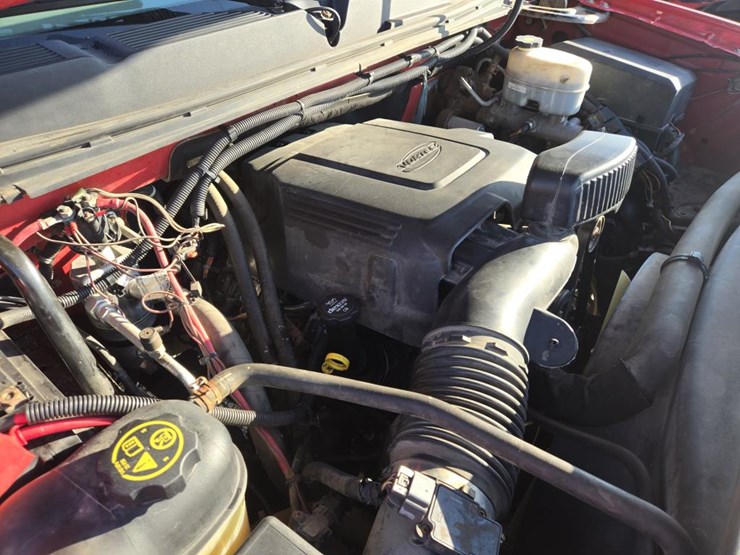 2013-chevrolet-3500hd-image-27