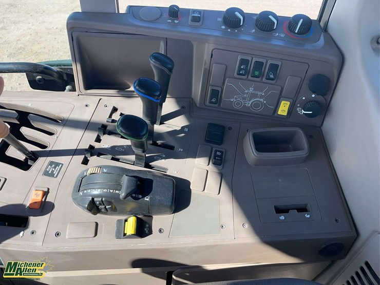 2015-john-deere-6125m-image-15