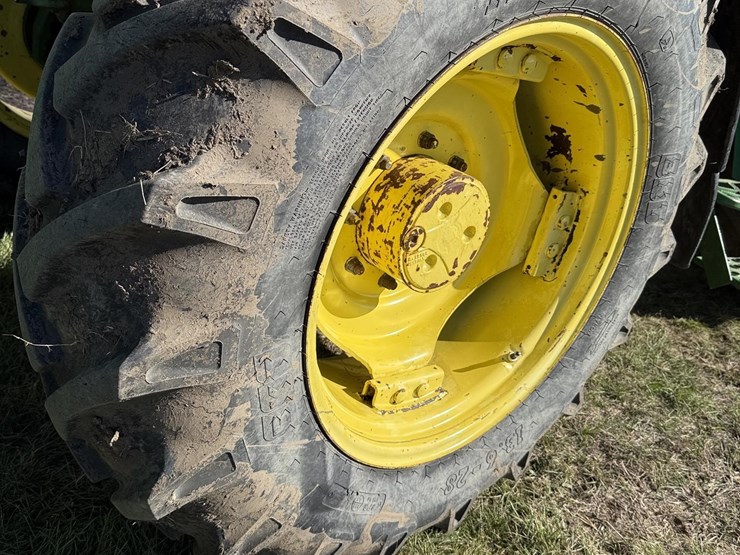 john-deere-6400-image-11