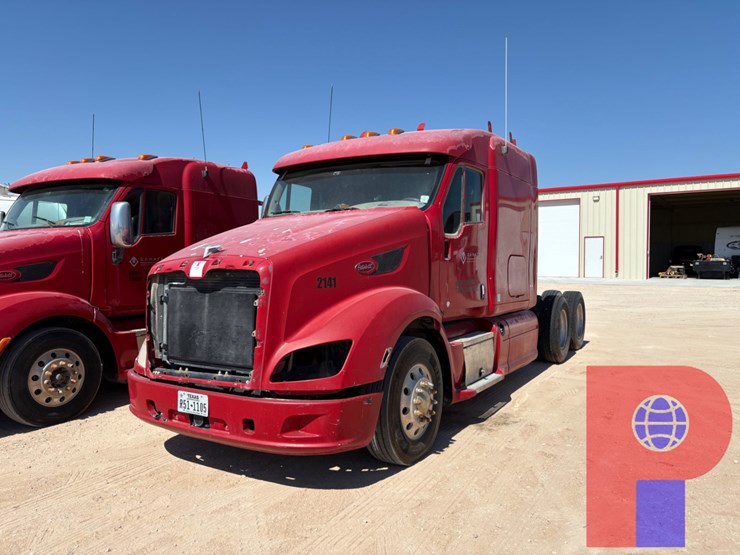 2012-peterbilt-587-image-1