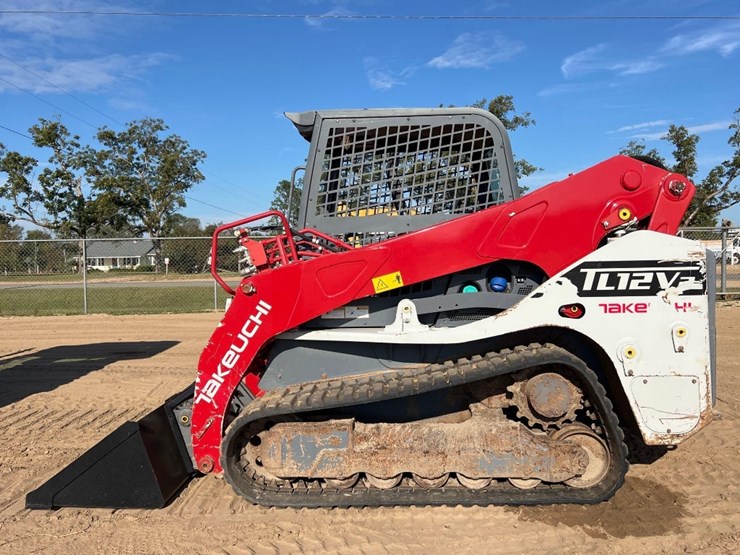 2022-takeuchi-tl12v2-image-1