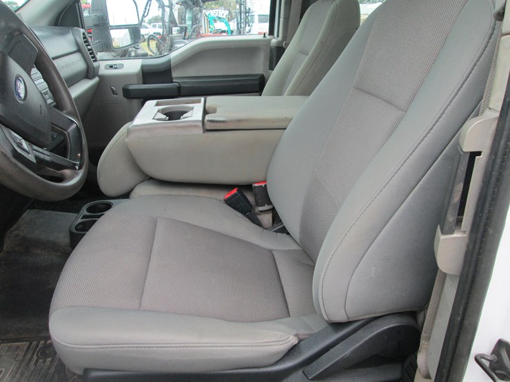 2017-ford-f350-xl-image-27