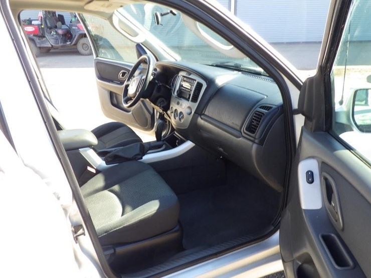 2005-mazda-tribute-image-6