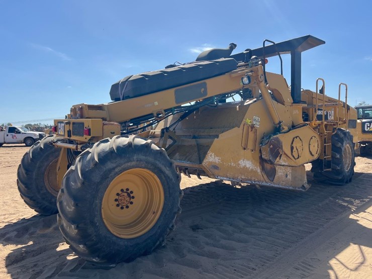 2015-caterpillar-rm-300-image-4