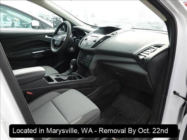 2017-ford-escape-se-image-2