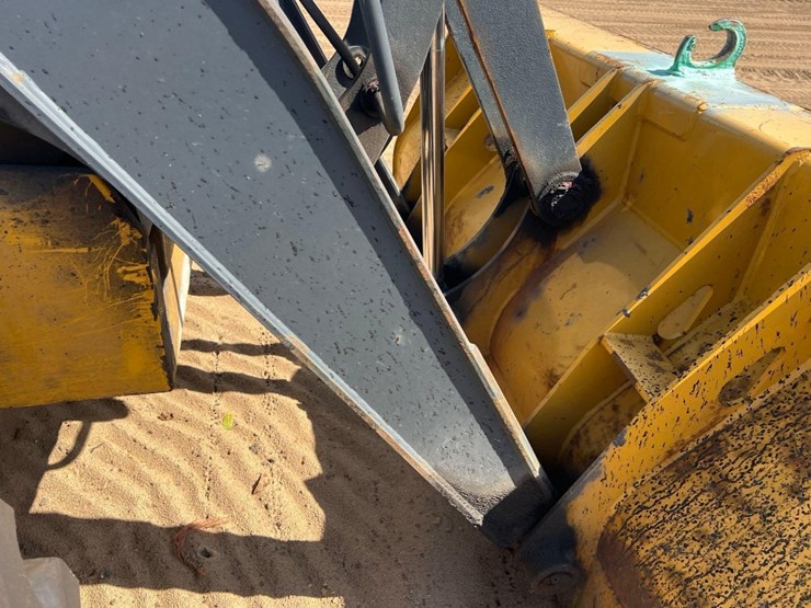 2018-deere-410l-image-26