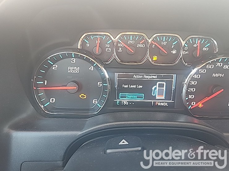 2017-chevrolet-1500-image-30