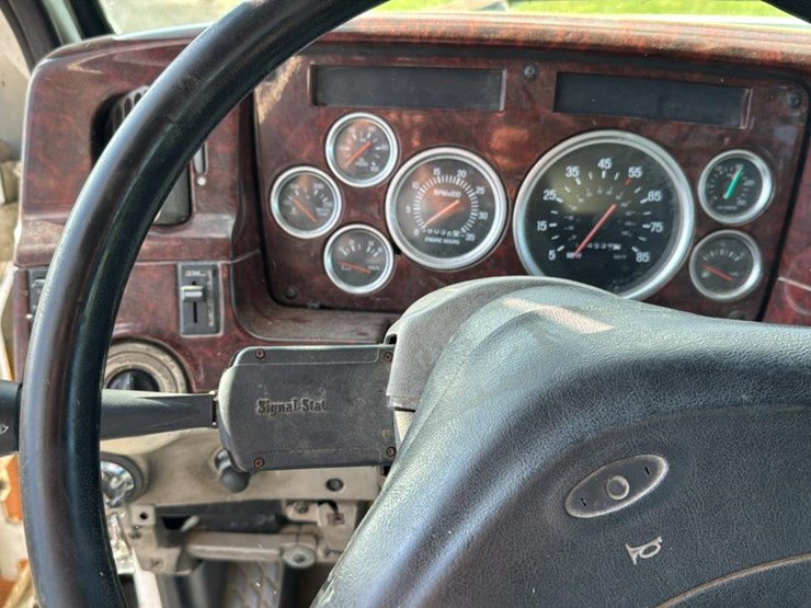 1996-cummins-m11-image-64