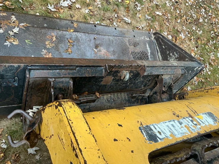 2010-caterpillar-257b-image-15