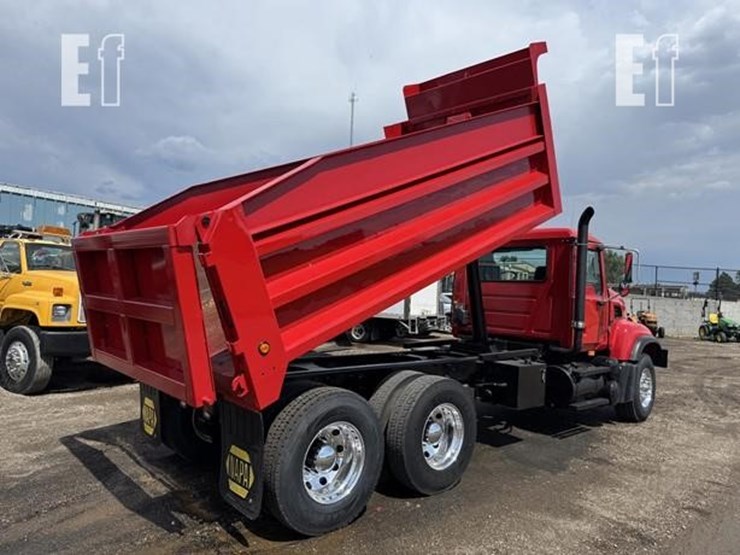 mack-granite-cv713-image-4