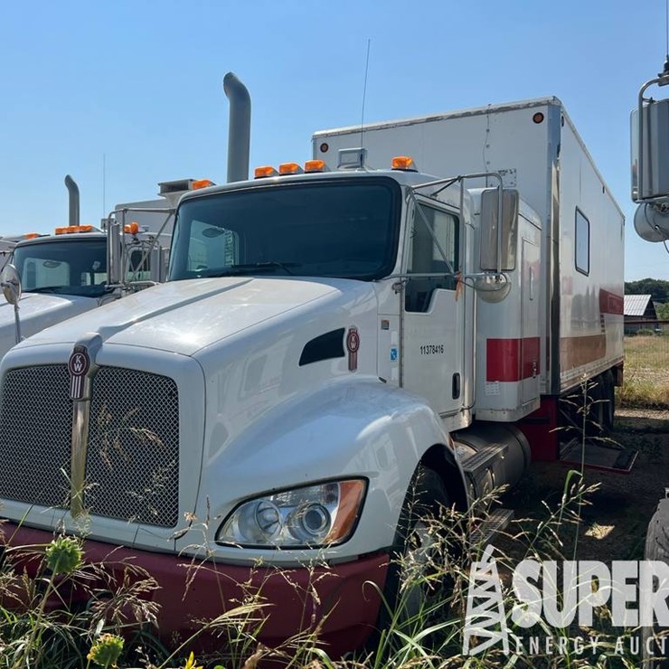 2009 KENWORTH T370