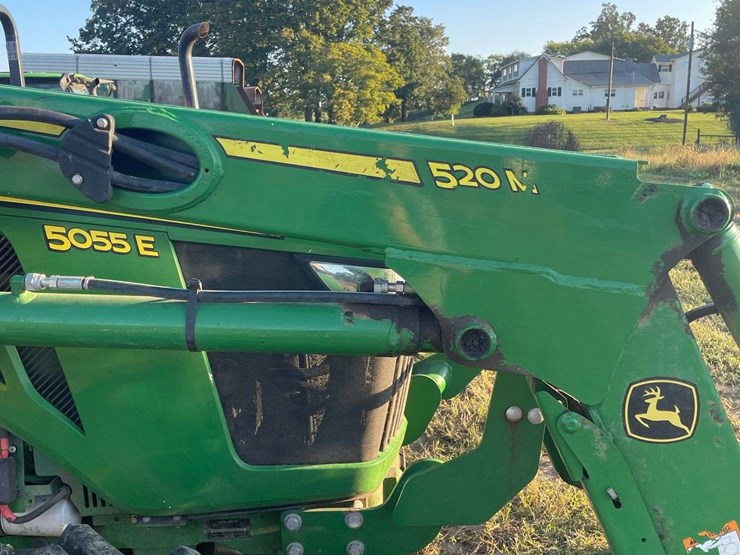 2018-john-deere-5055e-image-12