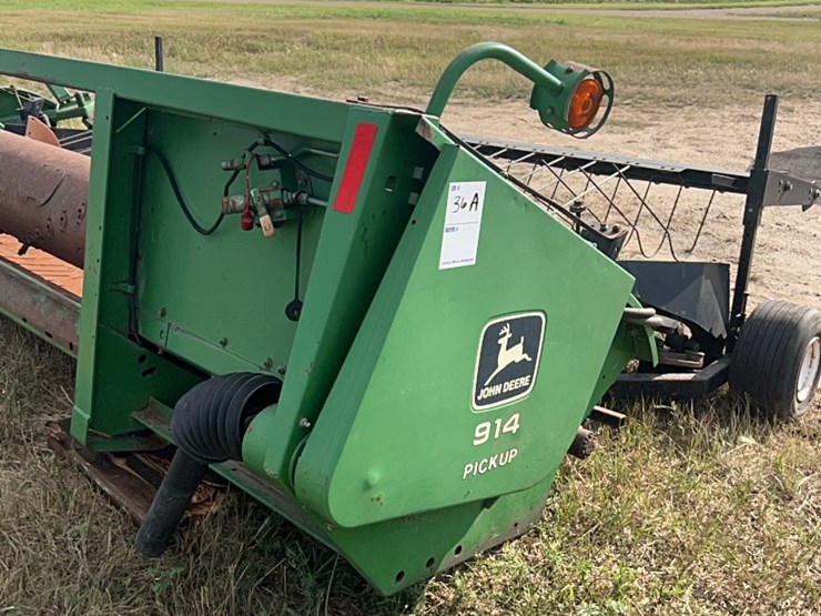 john-deere-12-image-10