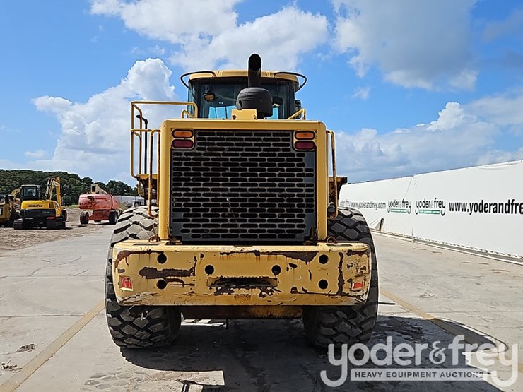 2003-deere-824j-image-22