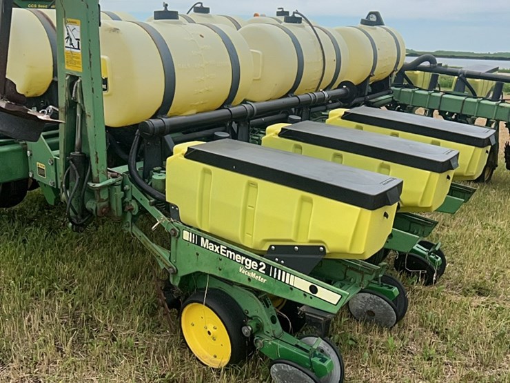 john-deere-7200-image-7