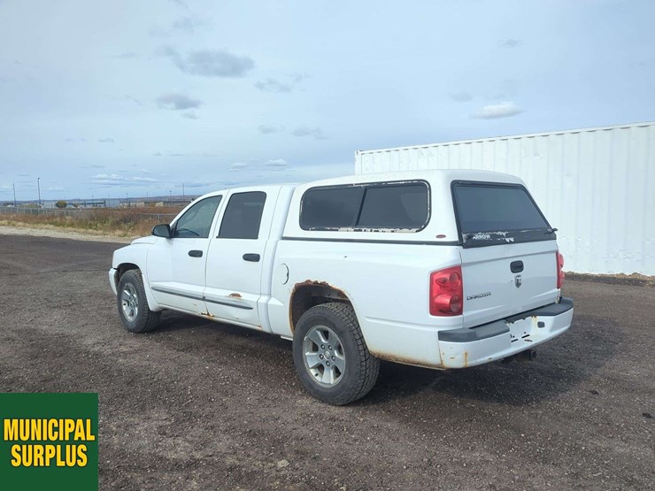 2007-dodge-dakota-image-2