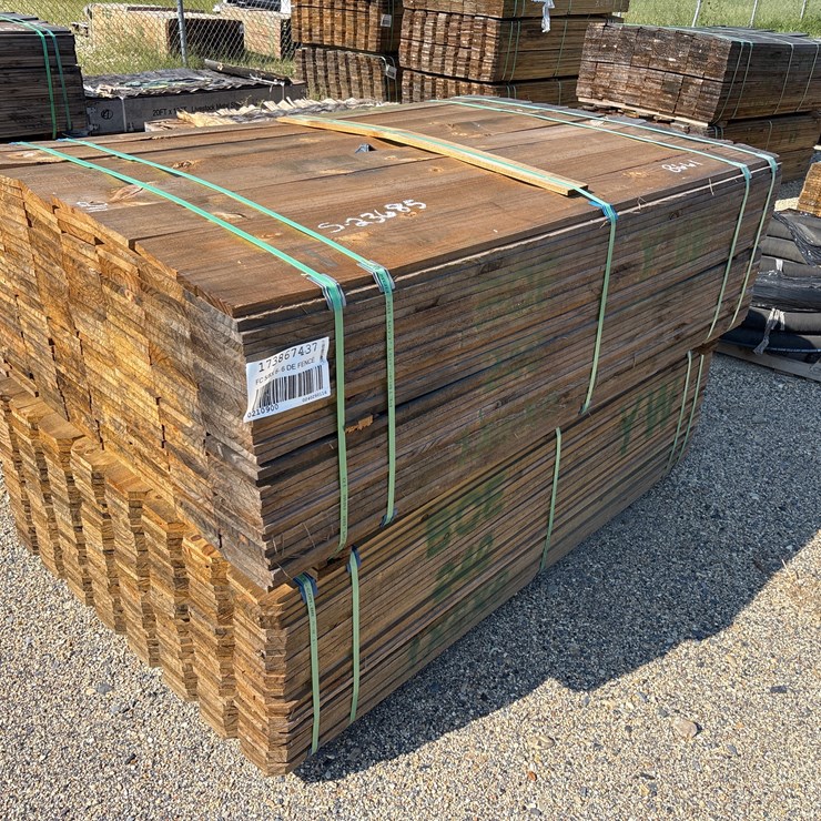 #601 • BUNDLE OF 5/8 X 6 X 6 FENCE BOARDS