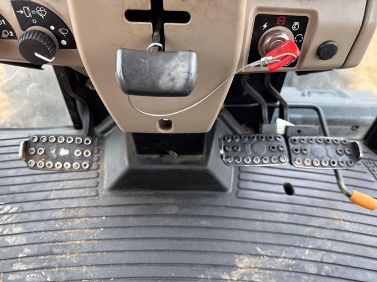 john-deere-5083e-image-24