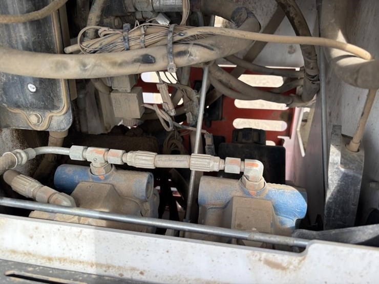 2023-bobcat-mt100-image-26