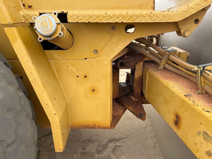 caterpillar-cs-563-image-19