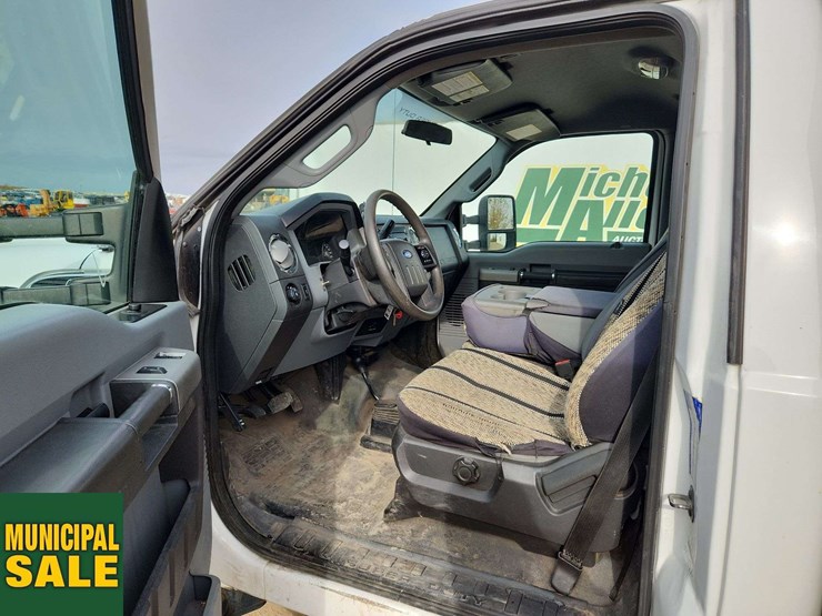 2014-ford-f450-image-17