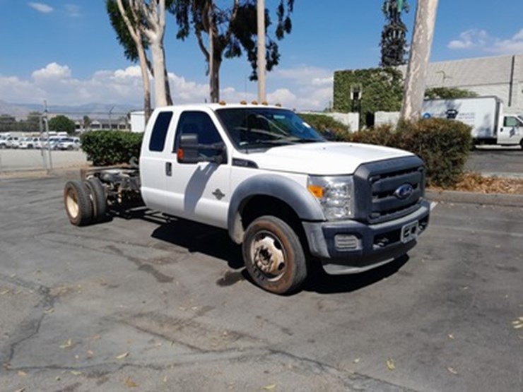 2016-ford-f550-image-1