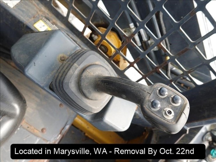 2016-deere-317g-image-6