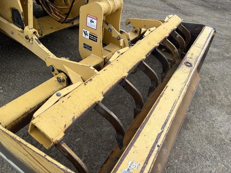 2012-deere-210lj-image-19