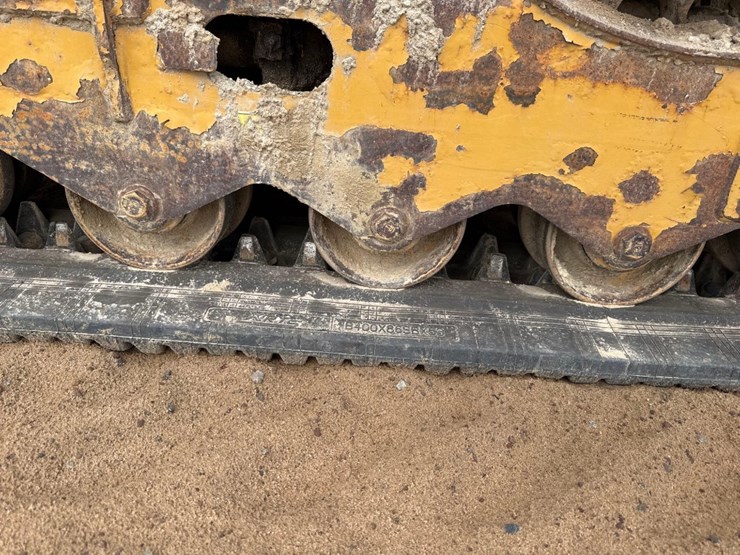 2016-caterpillar-259d-image-12