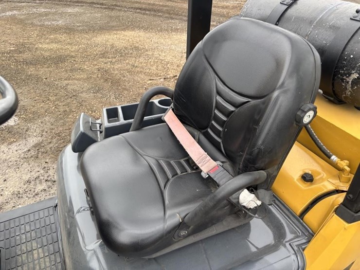 2016-caterpillar-2c6000-image-15