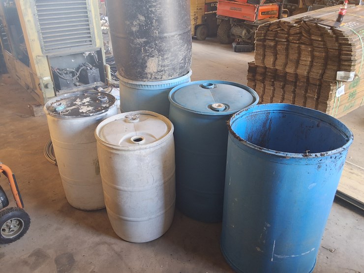 #515-•-lot-of-plastic-barrels-image-2