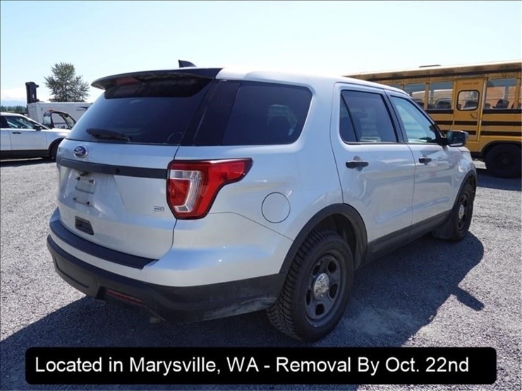 2018-ford-explorer-image-12