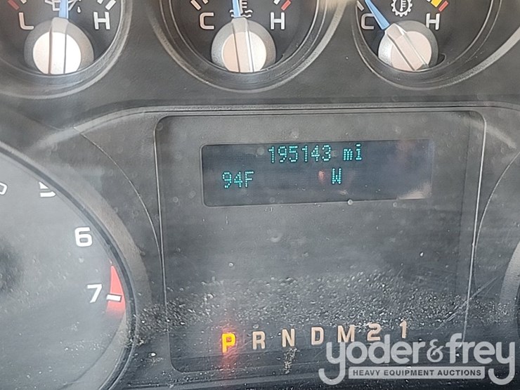 2015-ford-f250-xl-image-39