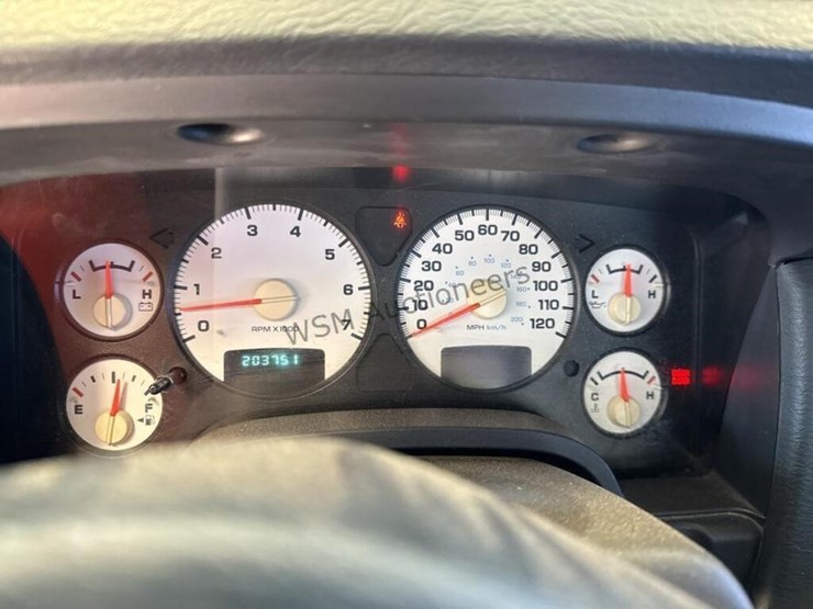 2003-dodge-ram-1500-image-16